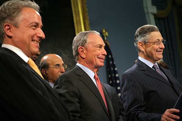 From left to right, state education Commissioner David Steiner, city schools Chancellor Joel Klein, Mayor Bloomberg and Assembly Speaker Sheldon Silver last week celebrated New York State’s selection and award of $700 million in the U.S. Department of Education’s Race to the Top competition.