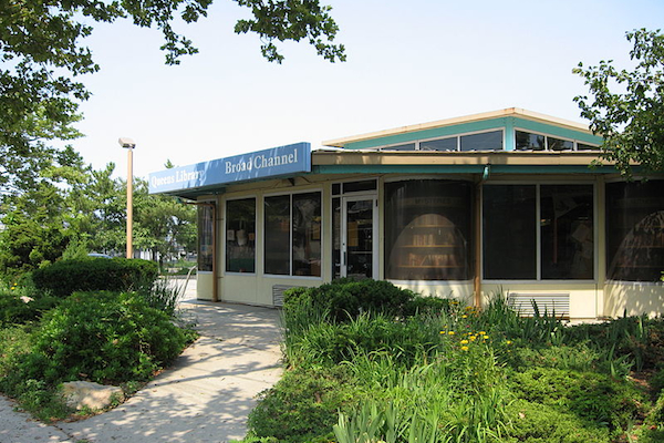 The Broad Channel library, part of the Queens network.