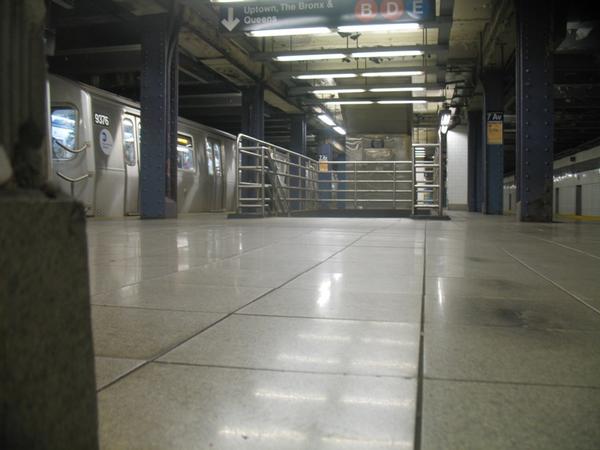 Lawyers for an incarcerated man hope a state judge will permit a hearing on the dueling recollections of several witnesses to what happened in this subway stations nearly 24 years ago.